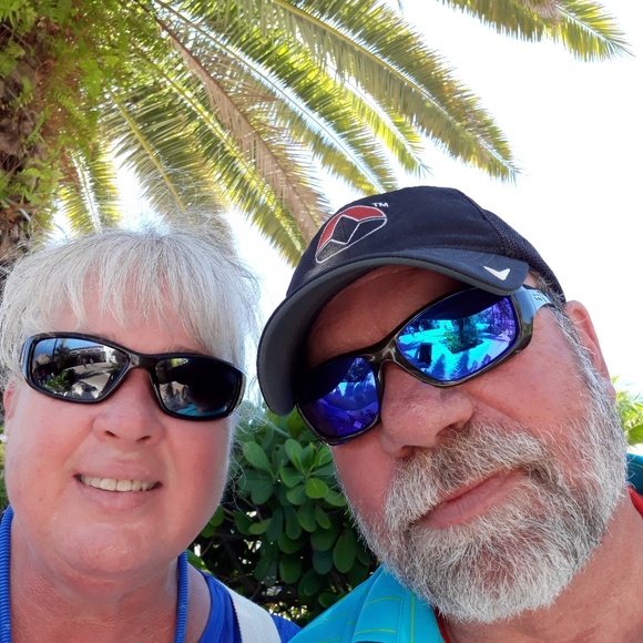 Meet your Posher, Alecia - Picture 2 of 8